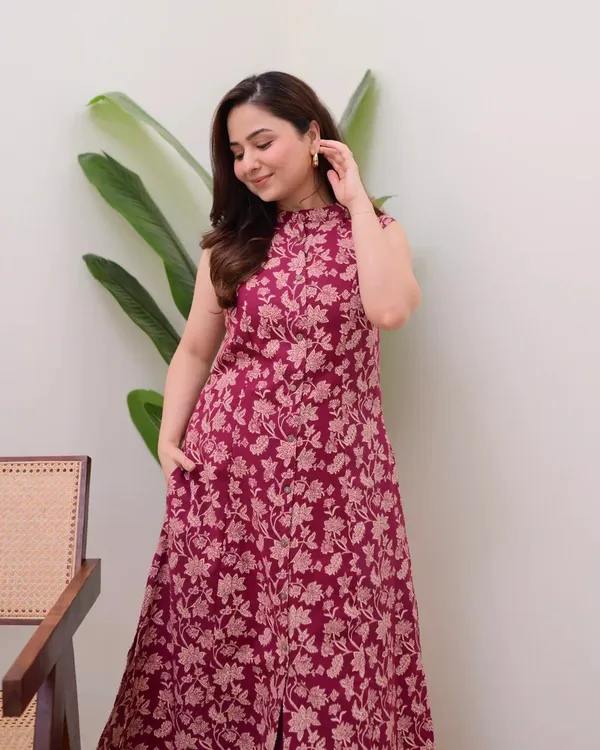 Maroon_Premium_Simar_Silk_Kurta_Set_For_Women