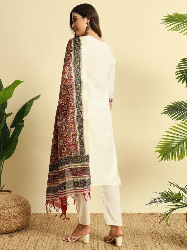 Ivory_Khadi_Cotton_Thread_Embroidered_Kurta_With_Pant_&_Dupatta_|_For_Women