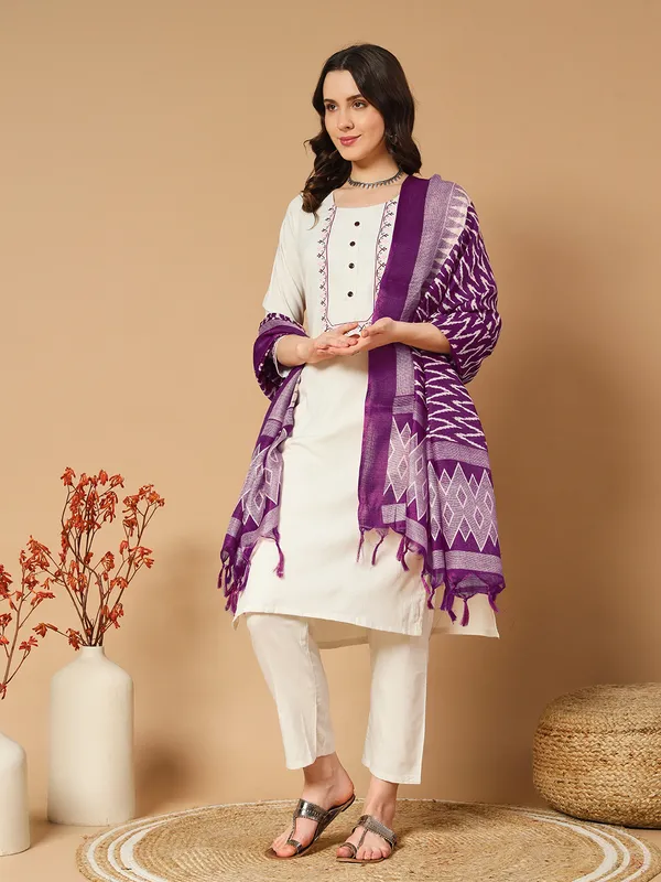Ivory_And_Purple_Khadi_Cotton_Embroidered_Kurta_With_Pant_And_Dupatta_For_Women