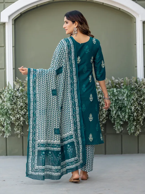 Morpich_Green_Cotton_Blend_Printed_Kurti_Pant_Dupatta_Set