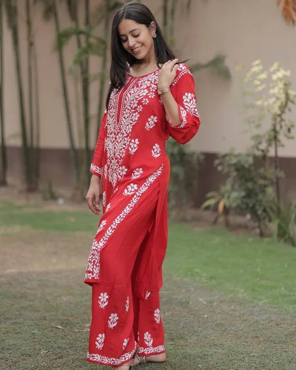 Red_Soft_Rayon_Kurti_Set_For_Women