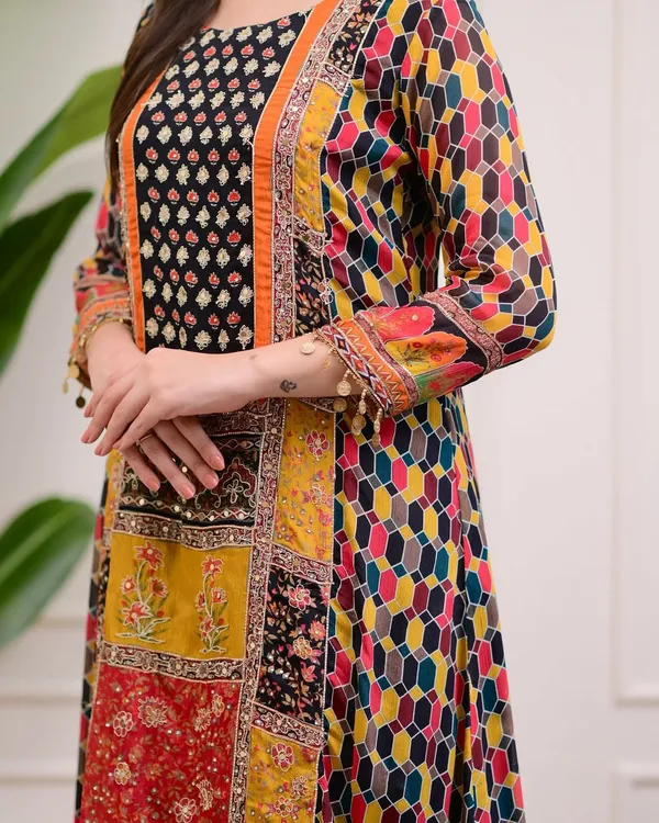 Navy_Blue_Premium_Muslin_Cotton_Kurta_Set_For_Women