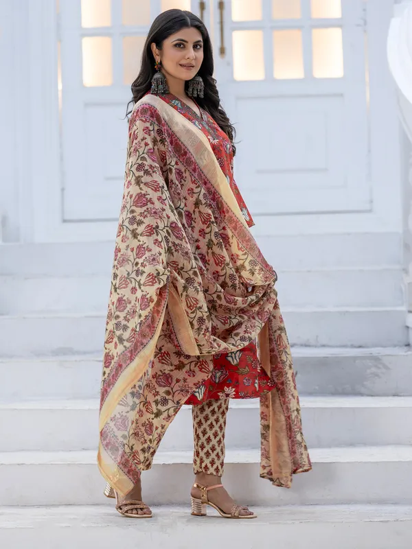 Royal_Red_Rayon_Printed_Kurti_Pant_Dupatta_Set