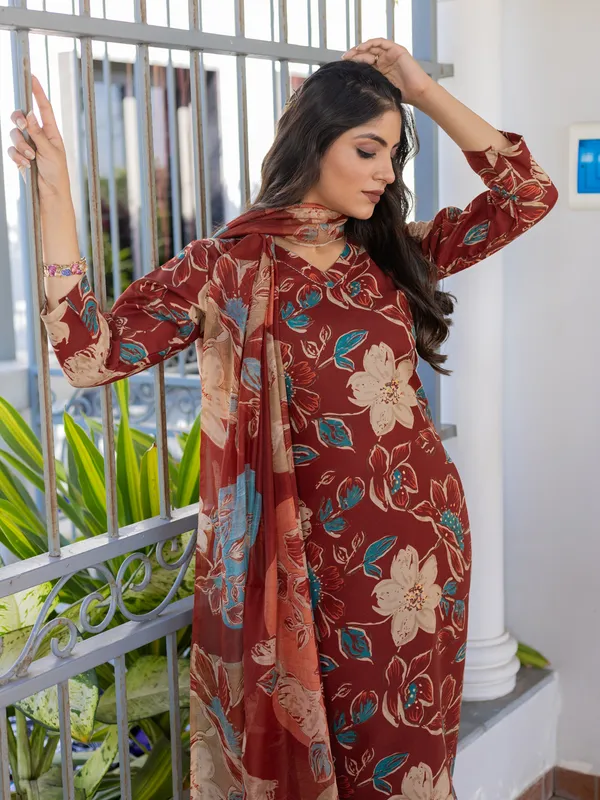Brown_Elegance_Cotton_Blend_Printed_Kurti_Pant_Dupatta_Set
