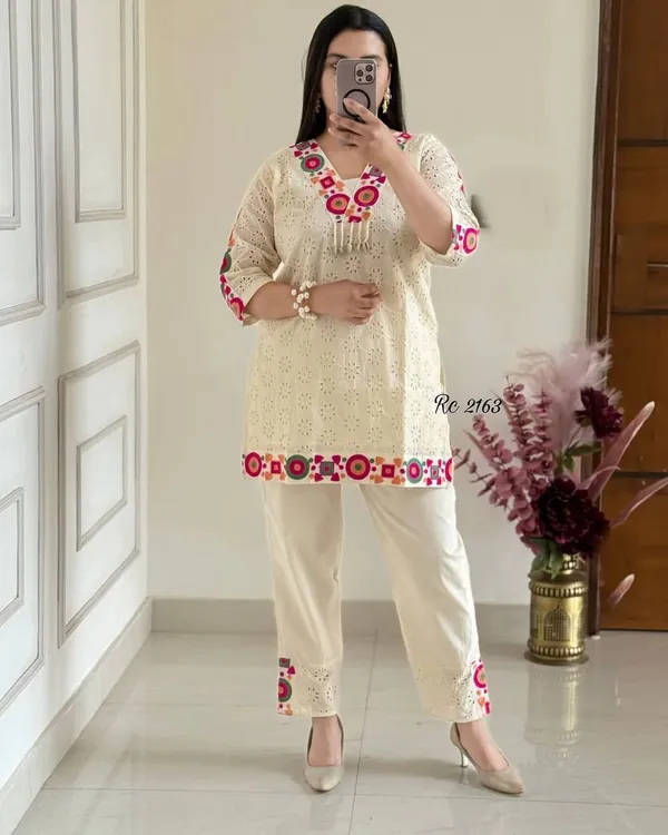 Off-White_Premium_Rayon_Kurta_Set_For_Women