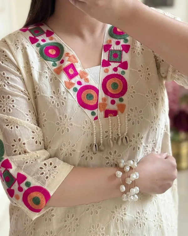 Off-White_Premium_Rayon_Kurta_Set_For_Women