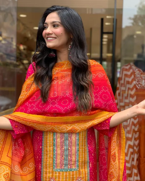 Pink_Premium_Cotton_Blend_Kurta_With_Pant_&_Dupatta_For_Women