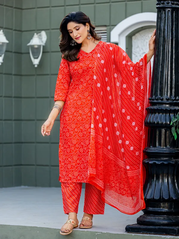 Trendy_Cotton_Blend_Printed_Kurti_Pant_Dupatta_Set
