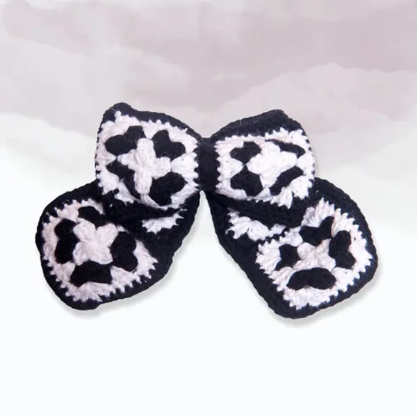 Black_&_White_Flower_Child_Hair_Accessories