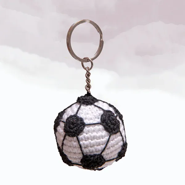 Black_&_white_Football_Keychain