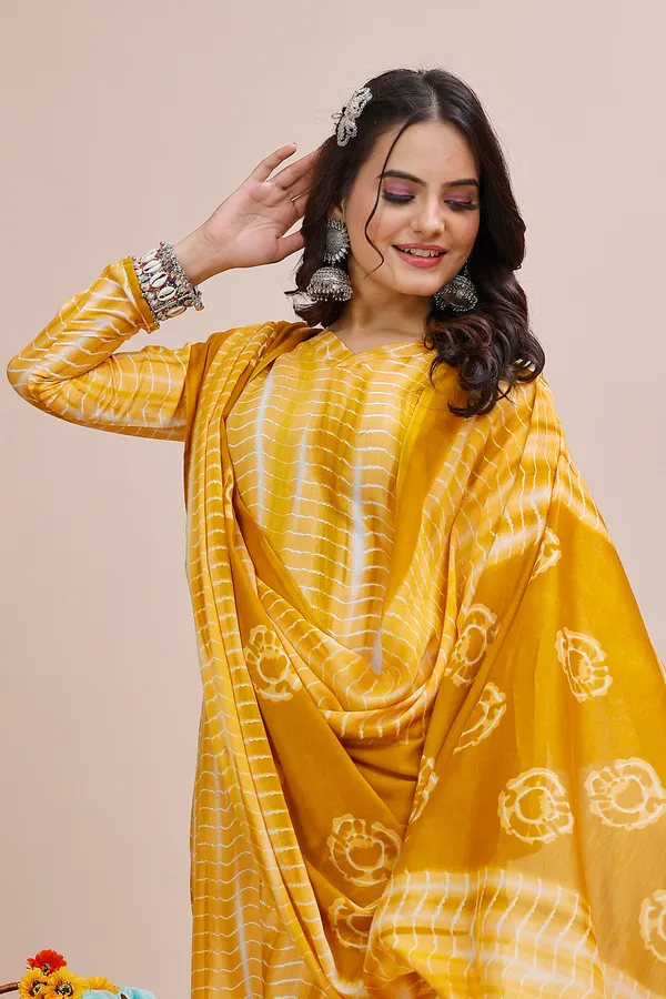 Yellow_Cotton_Kurti_Pant_Dupatta_Set_For_Women