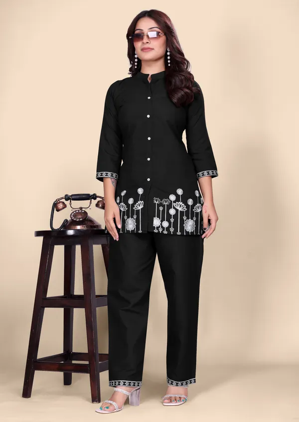 Women's_Black_Cotton_Co-Ords_Set_with_Floral_Thread_Embroidery_Work_&_Straight_Pants