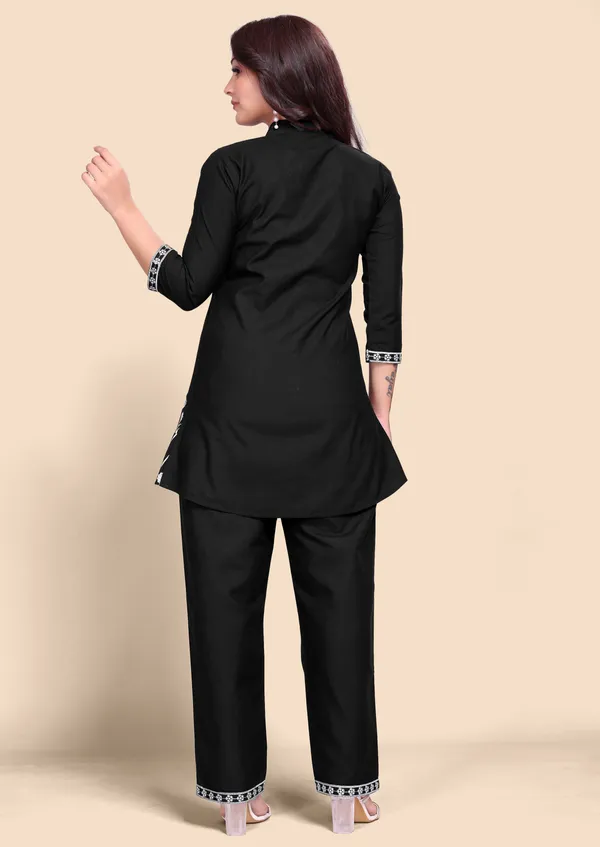 Women's_Black_Cotton_Co-Ords_Set_with_Floral_Thread_Embroidery_Work_&_Straight_Pants