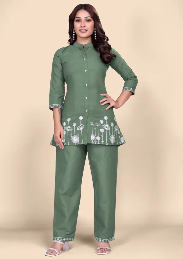Women's_Green_Cotton_Co-Ords_Set_with_Floral_Thread_Embroidery_Work_&_Straight_Pants