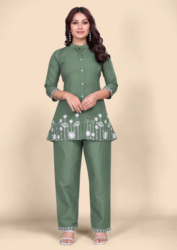 Women's_Green_Cotton_Co-Ords_Set_with_Floral_Thread_Embroidery_Work_&_Straight_Pants