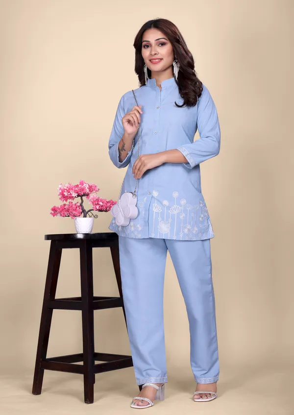 Women's_SKY_Blue_Cotton_Co-Ords_Set_with_Floral_Thread_Embroidery_Work_&_Straight_Pants