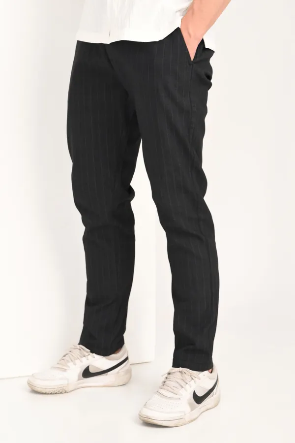 Black_Cotton_Regular_Trouser_For_Men