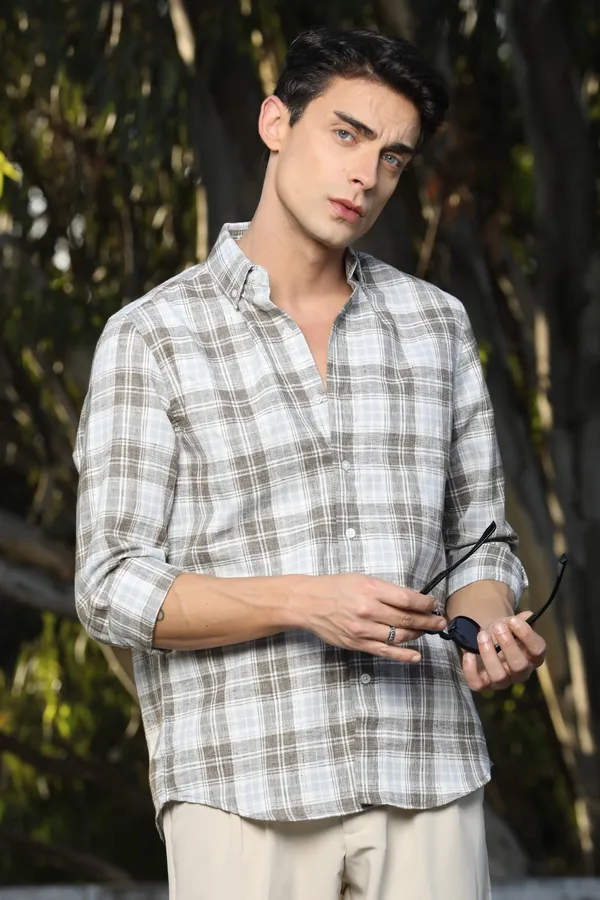 White_With_Soft_Brown_Checks_Full_Sleeve_Shirt