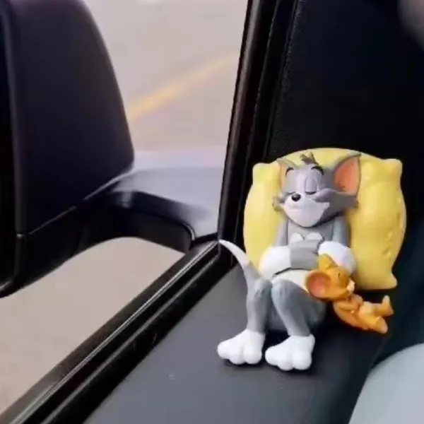 Gray_Car_Dashboard_Decoration_Items_God_Idol_&_Miniature_Toys_Stylish_Car_Decor_Accessories_For_Car_Home_&_Office_2_Pcs_Set
