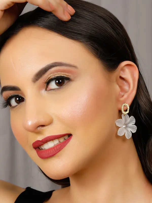 Silver_&_Floral_Alloy_,_Stainless_Steel_&_Resin_Premium_&_Elegant_Earrings_For_Women_&_Girls_(Set_Of_2)