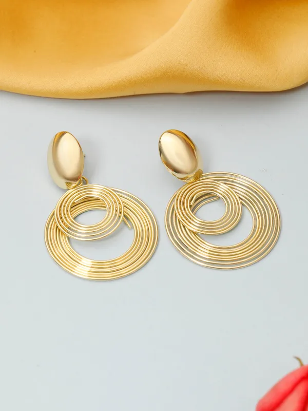 Gold_Alloy_,_Stainless_Steel_&_Resin_Premium_&_Elegant_Earrings_For_Women_&_Girls_(Set_Of_2)