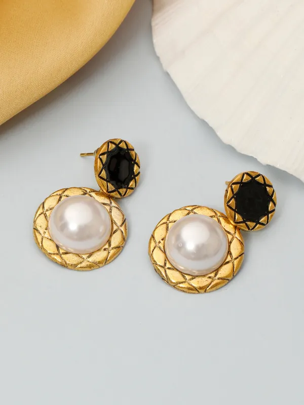 Multicolor_Alloy_,_Stainless_Steel_&_Resin_Premium_&_Elegant_Earrings_For_Women_&_Girls_(Set_Of_2)