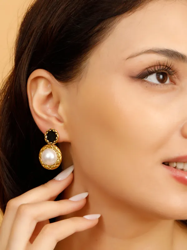 Multicolor_Alloy_,_Stainless_Steel_&_Resin_Premium_&_Elegant_Earrings_For_Women_&_Girls_(Set_Of_2)