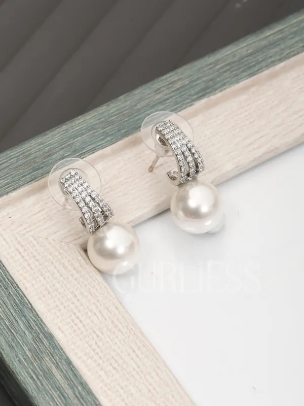 Demifine_Jewellery_Silver_Alloy_&_Stainless_Steel_Premium_&_Elegant_Earrings_For_Women_&_Girls_(Set_Of_2)