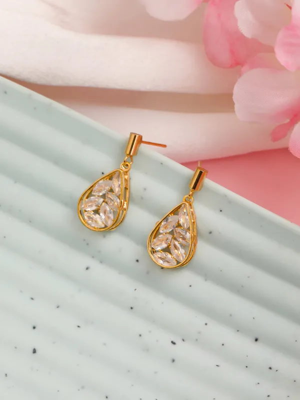 Demifine_Jewellery_Gold_Alloy_&_Stainless_Steel_Premium_&_Elegant_Earrings_For_Women_&_Girls_(Set_Of_2)