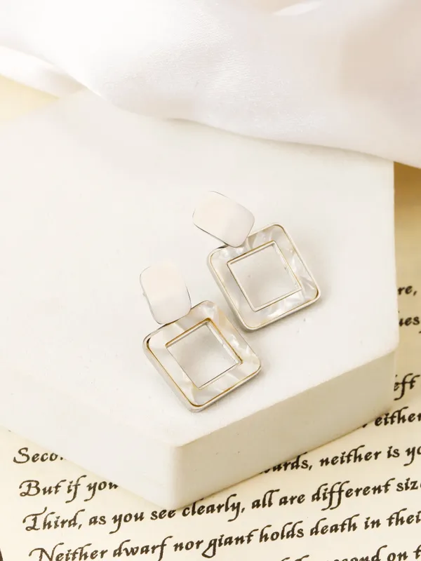 Demifine_Jewellery_Silver_Alloy_&_Stainless_Steel_Premium_&_Elegant_Earrings_For_Women_&_Girls_(Set_Of_2)