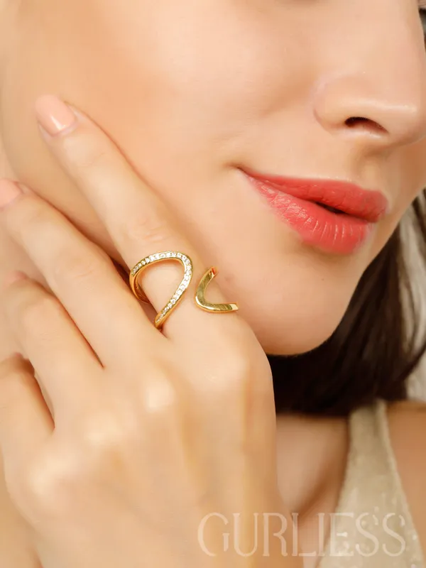 Demifine_Jewellery_Gold_Alloy_Premium_&_Elegant_Pendant_&_Rings_For_Women_&_Girls_(Set_Of_2)