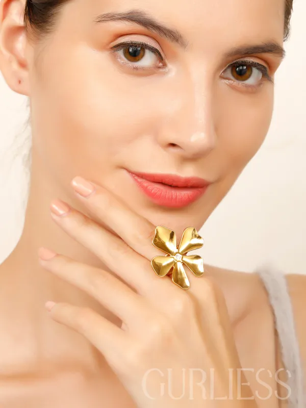 Demifine_Jewellery_Gold_Alloy_Premium_&_Elegant_Pendant_&_Rings_For_Women_&_Girls_(Set_Of_2)