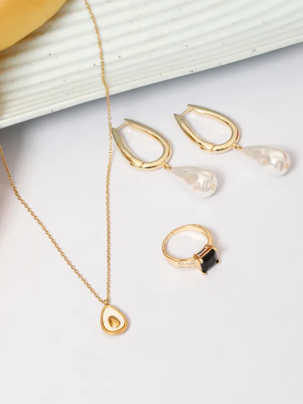 Demifine_Jewellery_Gold_Alloy_Premium_&_Elegant_Pendant_,_Earrings_&_Rings_For_Women_&_Girls_(Set_Of_4)