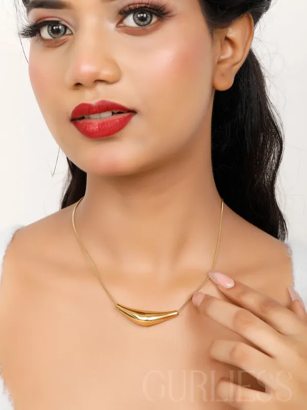 Demifine_Jewellery_Gold_Alloy_Premium_&_Elegant_Pendant_&_Earrings_For_Women_&_Girls_(Set_Of_3)