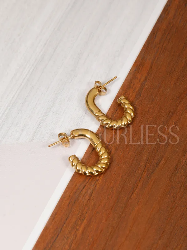 Demifine_Jewellery_Gold_Alloy_Premium_&_Elegant_Pendant_&_Earrings_For_Women_&_Girls_(Set_Of_3)