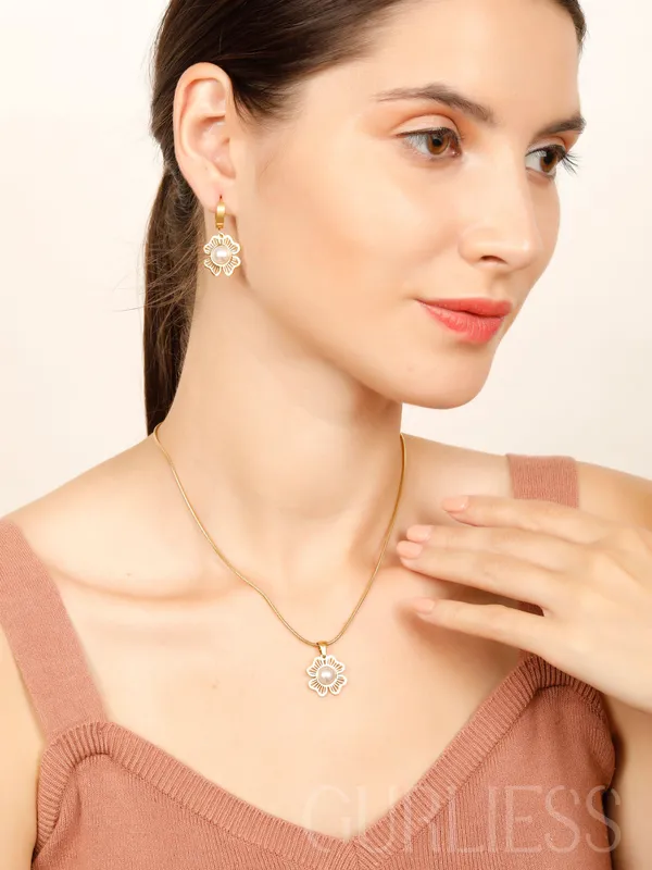 Demifine_Jewellery_Gold_Stainless_Steel_Premium_&_Elegant_Pendant_&_Earrings_For_Women_&_Girls_(Set_Of_3)