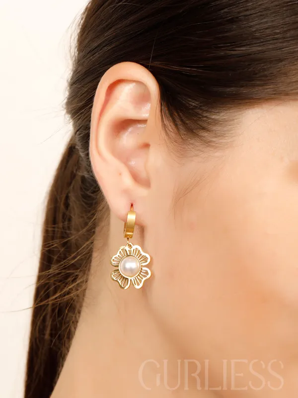 Demifine_Jewellery_Gold_Stainless_Steel_Premium_&_Elegant_Pendant_&_Earrings_For_Women_&_Girls_(Set_Of_3)