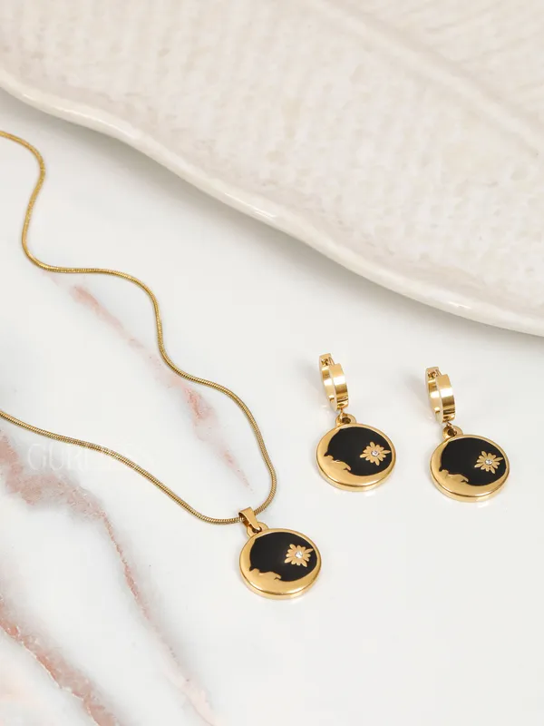 Demifine_Jewellery_Silver_&_Gold_&_Black_Stainless_Steel_Premium_&_Elegant_Pendant_&_Earrings_For_Women_&_Girls_(Set_Of_3)