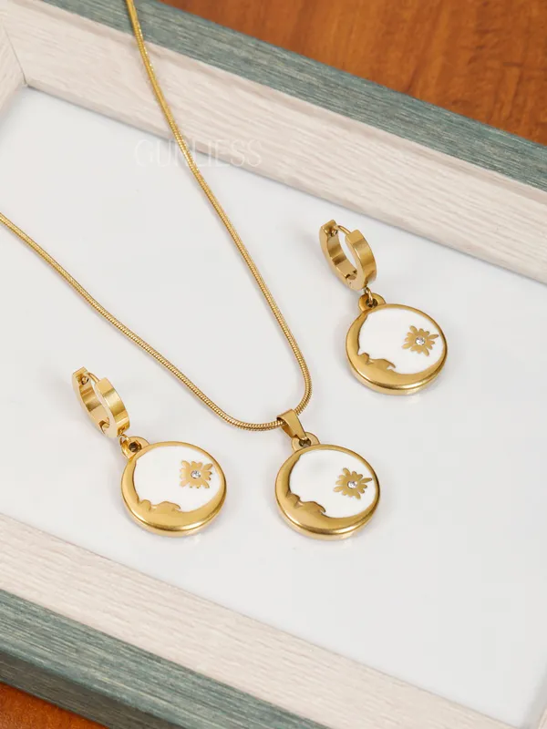 Demifine_Jewellery_Gold_&_Silver_Stainless_Steel_Premium_&_Elegant_Pendant_&_Earrings_For_Women_&_Girls_(Set_Of_3)