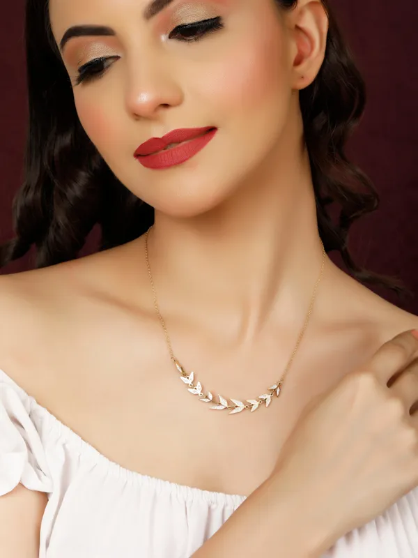 Demifine_Jewellery_Gold_Stainless_Steel_Premium_&_Elegant_Pendant_For_Women_&_Girls