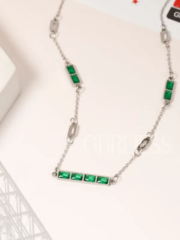 Demifine_Jewellery_Green_&_Silver_Stainless_Steel_Premium_&_Elegant_Pendant_For_Women_&_Girls
