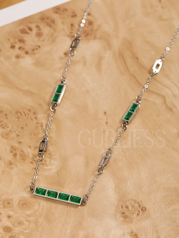 Demifine_Jewellery_Green_&_Silver_Stainless_Steel_Premium_&_Elegant_Pendant_For_Women_&_Girls