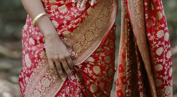 Red_Silk_Jacquard_Saree_For_Women