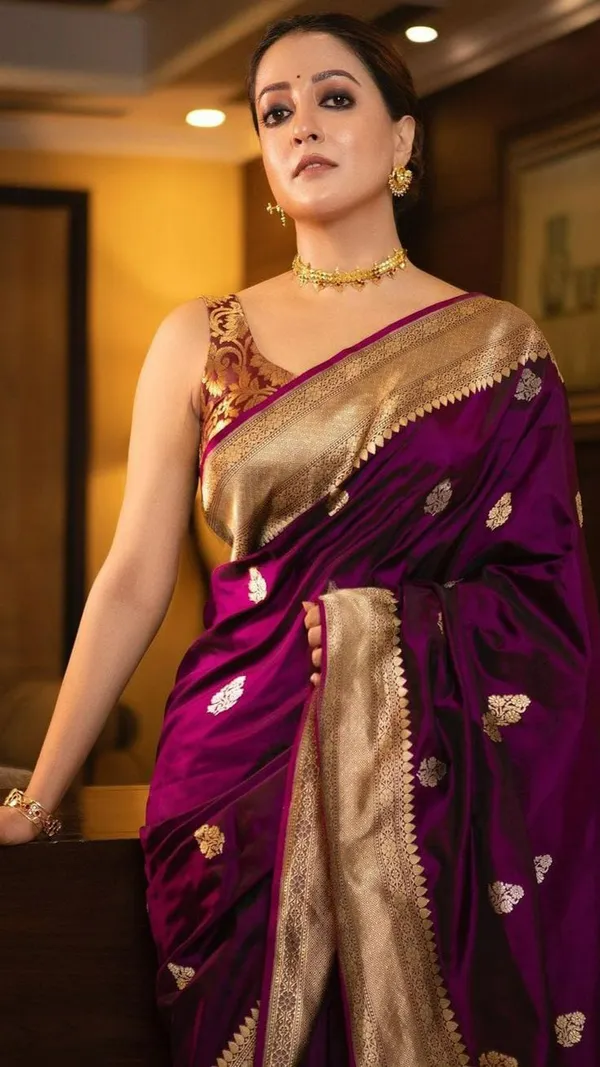 Wine___Silk_Jacquard_Saree_For_Women