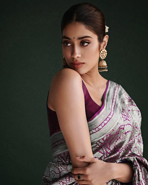 Wine_Silk_Jacquard_Saree_For_Women