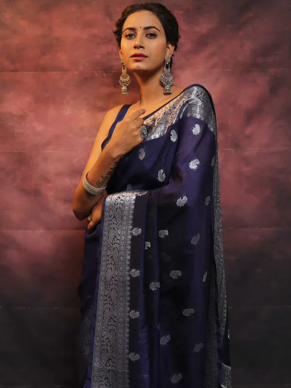 Blue_Silk_Jacquard_Saree_For_Women