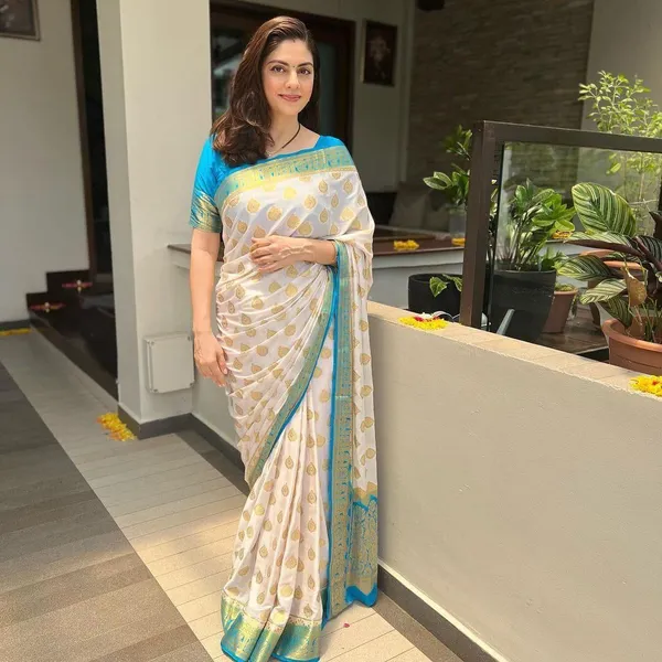 White___Silk_Jacquard_Saree_For_Women