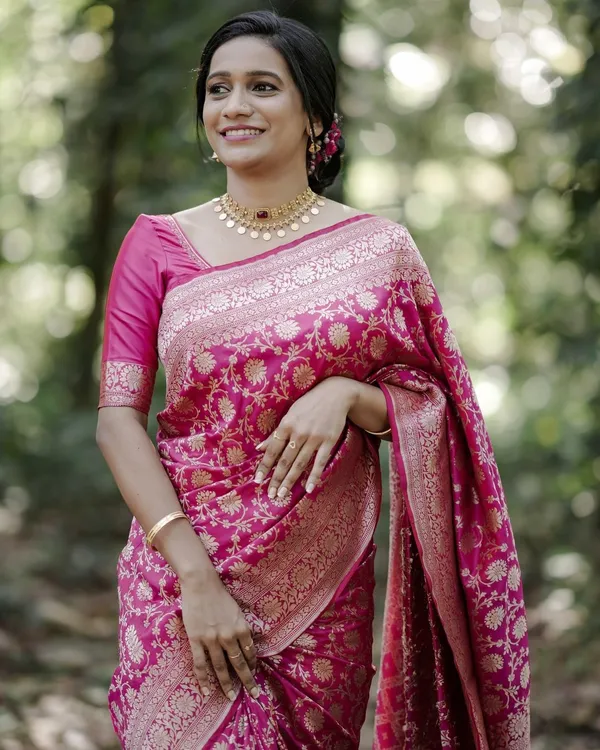 Pink_Silk_Jacquard_Saree_For_Women