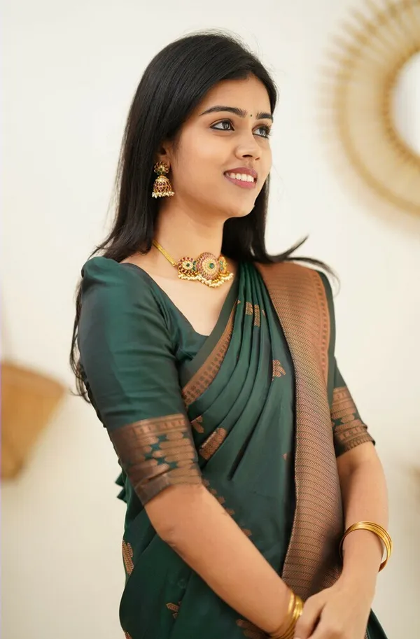 Green_Silk_Jacquard_Saree_For_Women