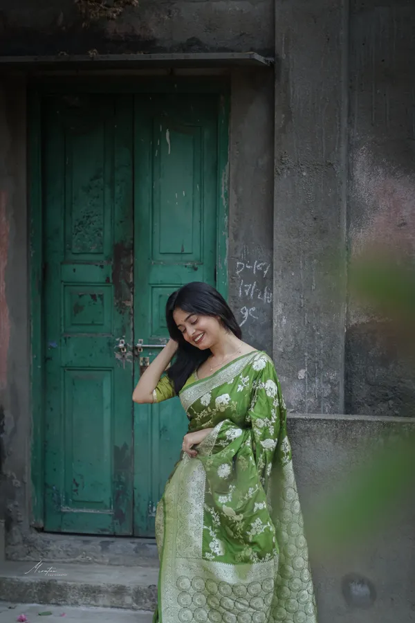 Mehendi_Silk_Jacquard_Saree_For_Women
